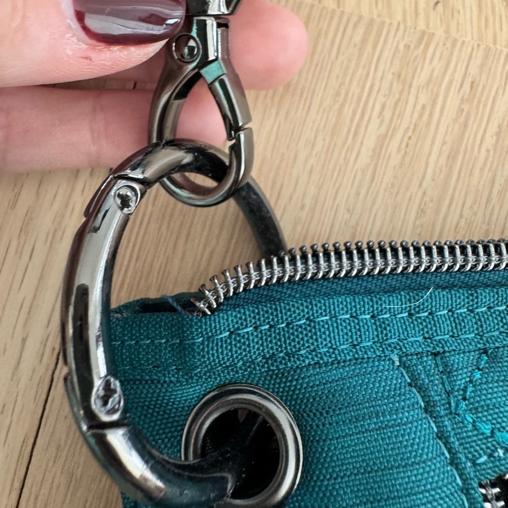 Lug Swivel Green Quilted Shoulder Bag Purse With Removable Strap - Picture 13 of 16